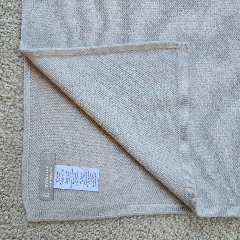 NWOT Everlane Knit Cashmere Scarf Grey - Picture 2 of 10